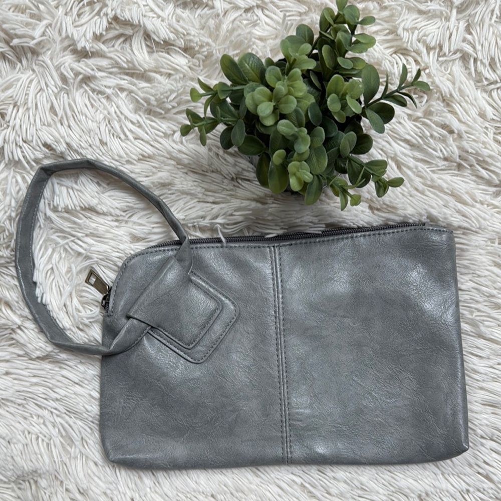 Boutique Faux Leather Wristlet 💗 Gray - Picture 2 of 11